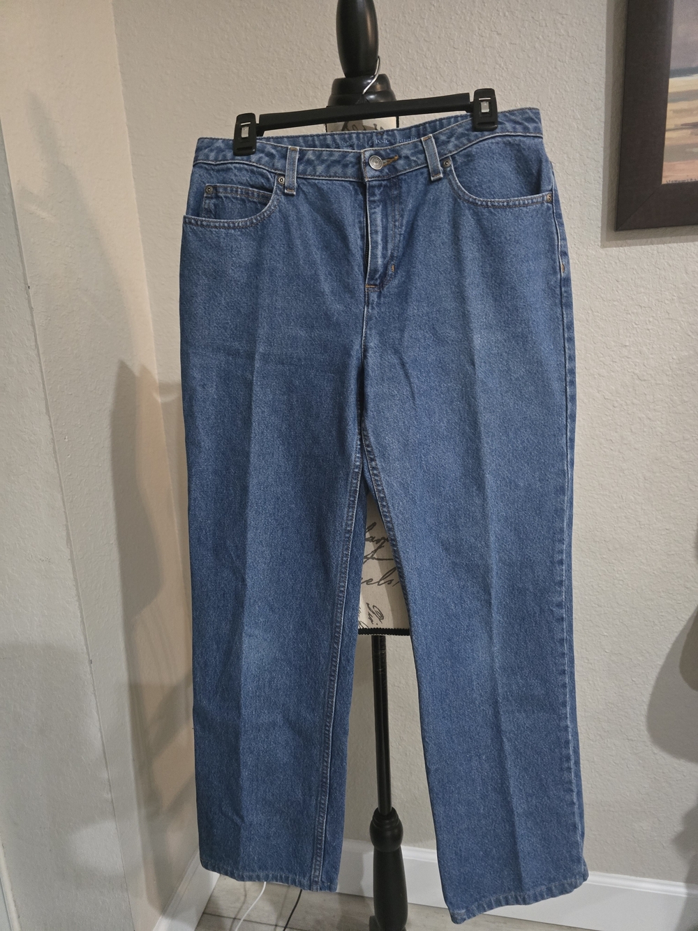 Liz Claiborne Classic Fit Women's Jeans Size 8 Regular Medium Wash Straight Leg